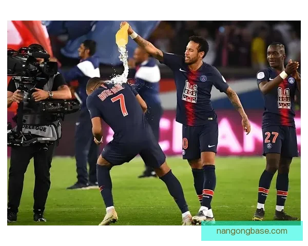 巴黎圣日耳曼巴尔科拉强势崛起引爆边路主力位置激烈竞争风云之局 巴黎圣日耳曼巴尔科拉强势崛起引爆边路主力位置激烈竞争风云之局